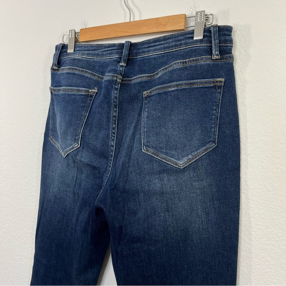 Driftwood Women's Farrah Flora Embroidered Flare Jeans dark Wash size 30 - Picture 4 of 12